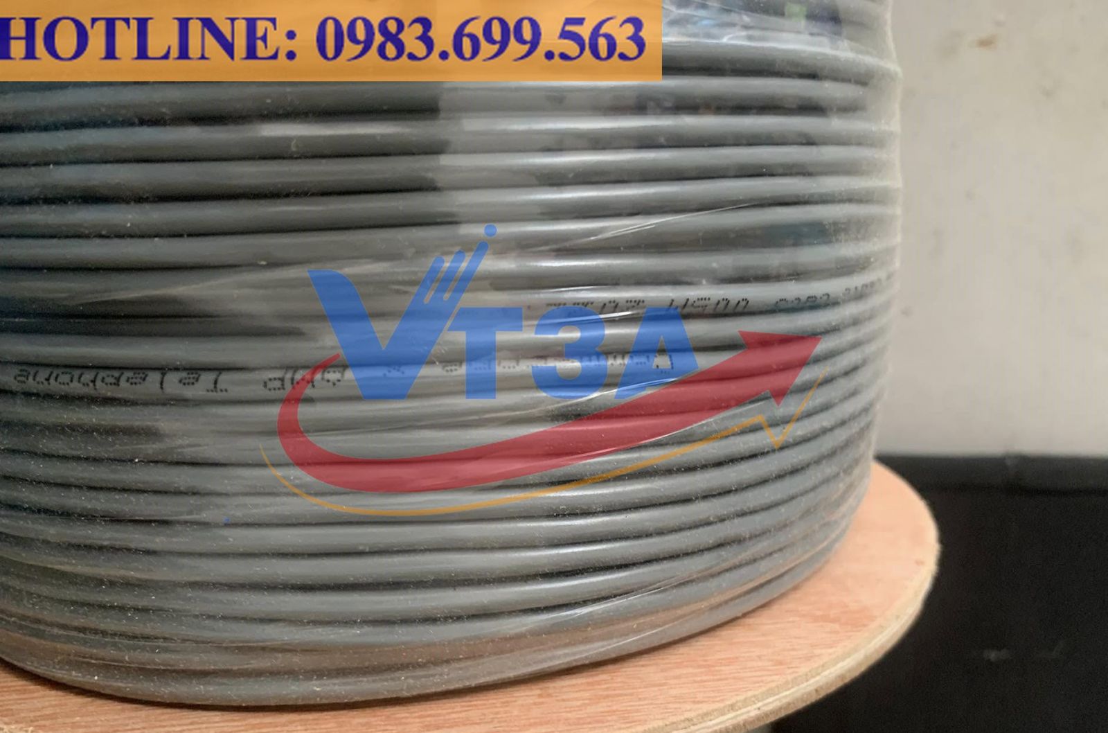 cap-dien-thoai-4-doi-trong-nha