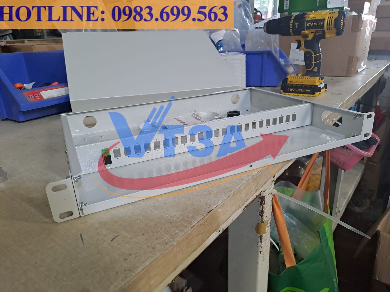 hop-phoi-quang-odf-8fo-bat-rack-day-du-phu-kien-sc-upc