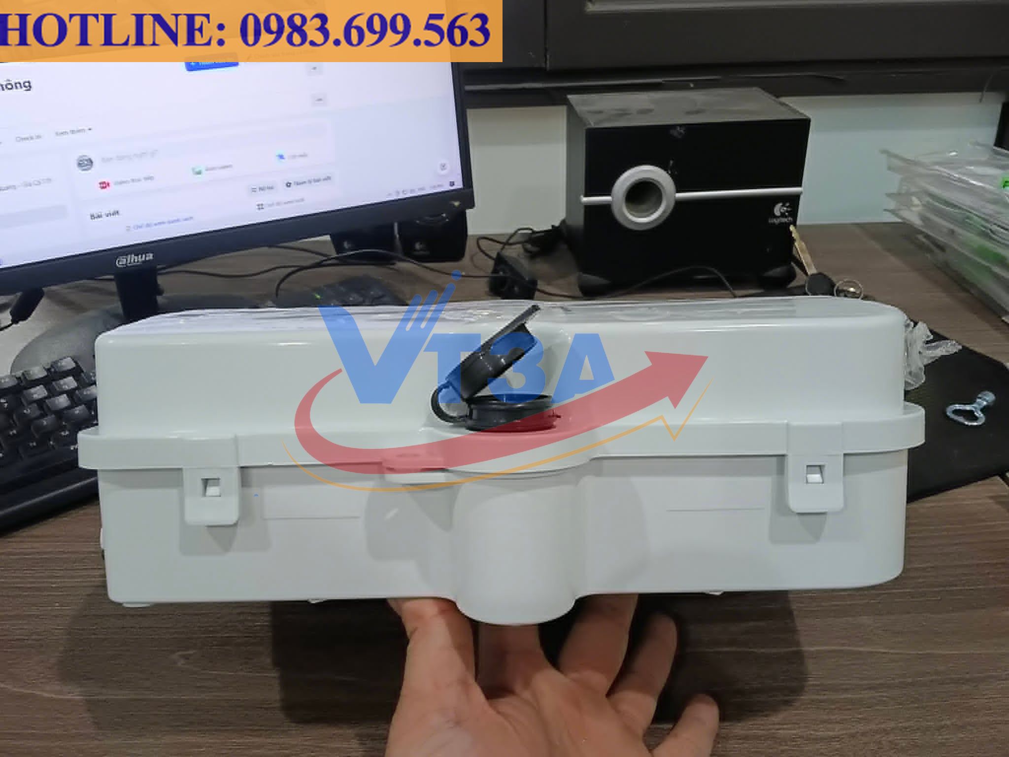 Hộp phối quang 24FO nhựa outdoor ngoài trời đầy đủ phụ kiện