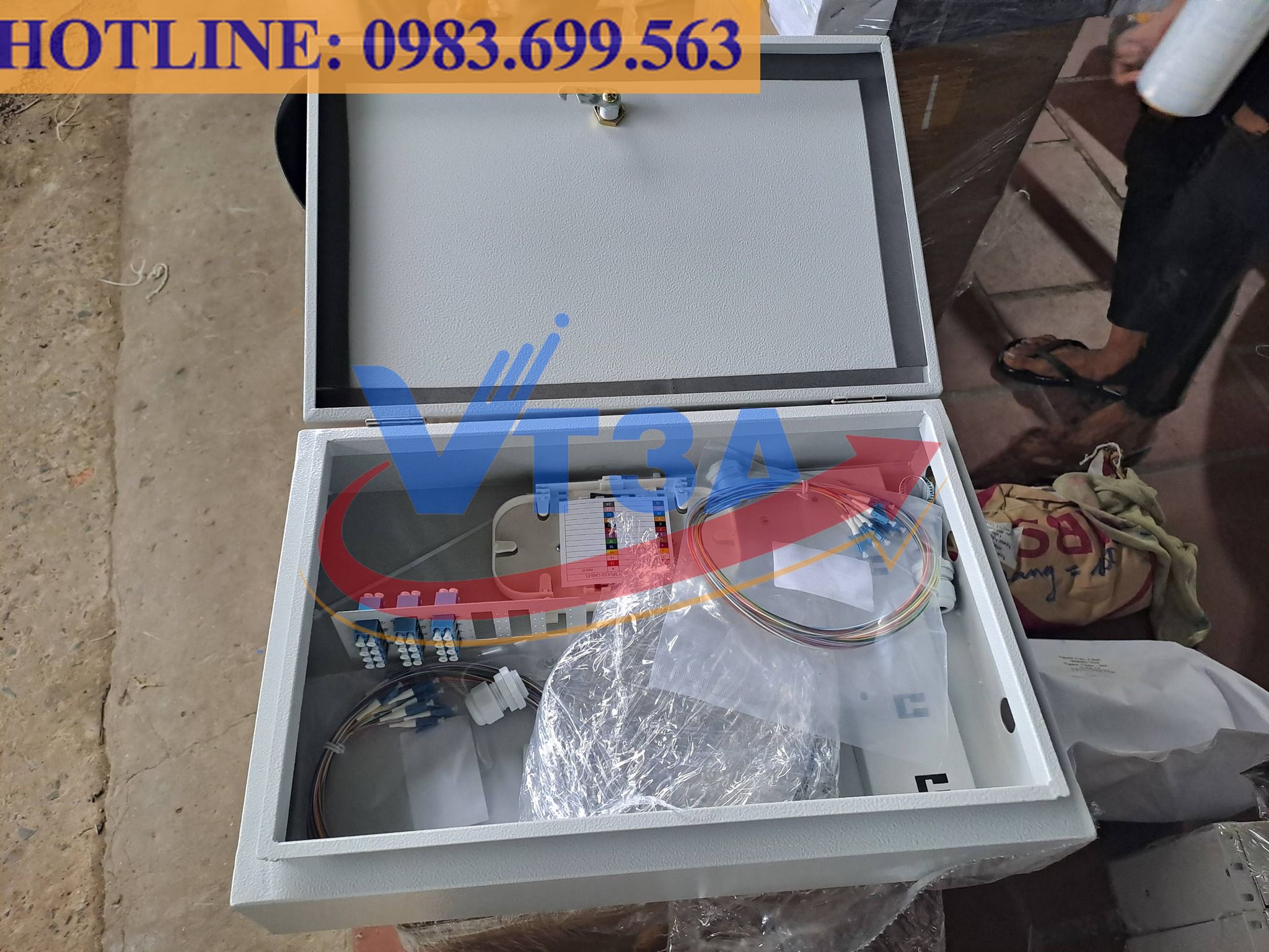 Hộp phối quang ODF 8Fo kim loại ngoài trời outdoor